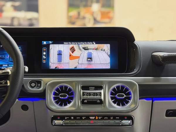 G 63 AMG / FULL CARBON FIBER / MANUFAKTUR EDITION / 2,200 Km