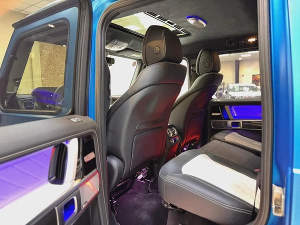 G 63 AMG / FULL CARBON FIBER / MANUFAKTUR EDITION / 2,200 Km