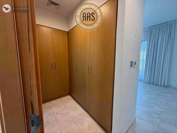 NEAR TO POOL PARK 3BED+MAID VILLA AVAILABLE IN VILLANOVA