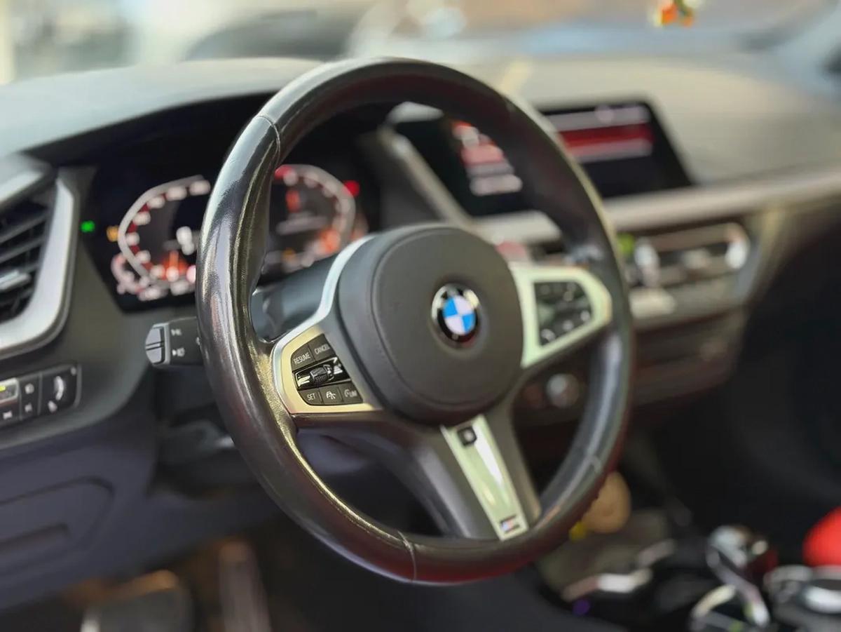 BMW 135i M Performance All service done Free Accident-7-7