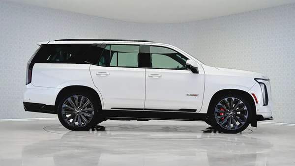 Special Offer | AED 9,796 PM | Low KM, GCC | Escalade V