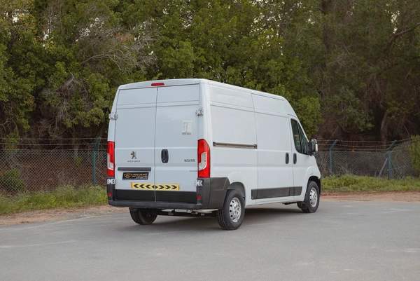 Peugeot Boxer L2H2 Delivery Van | GCC Specs | Ref#P31117