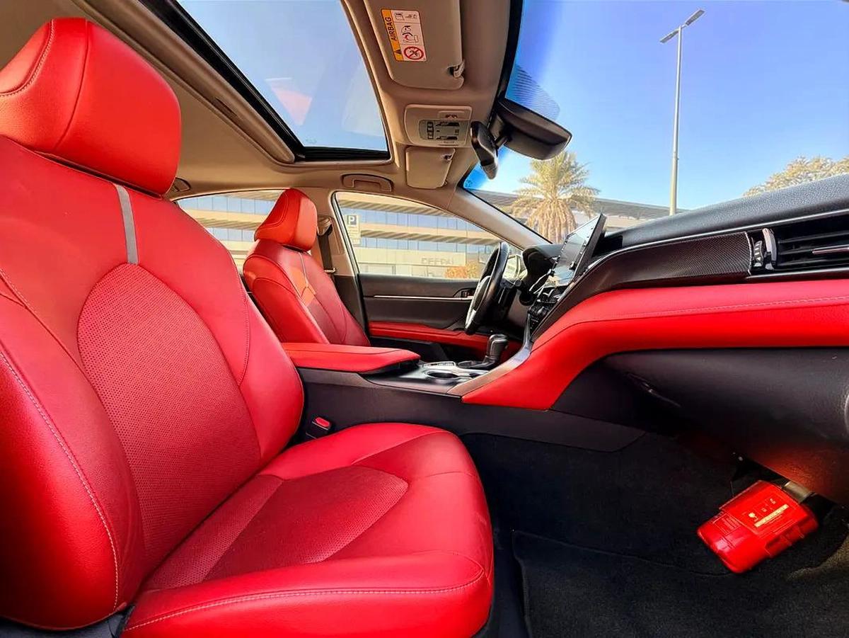 AED 1,599 P.M | 0% DOWN PAYMENT | TOYOTA CAMRY SPORT 3.5L V6 | Full Service History-16-16