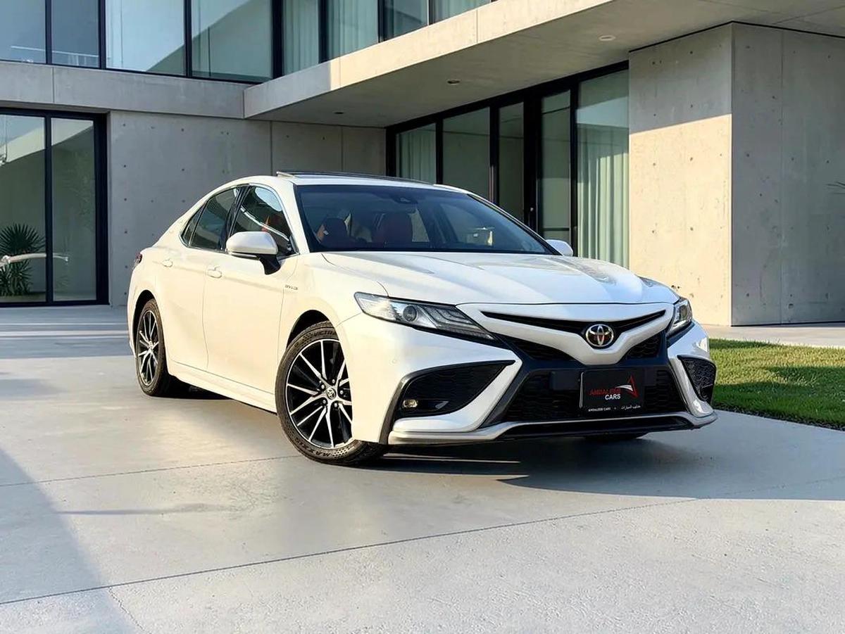 AED 1,599 P.M | 0% DOWN PAYMENT | TOYOTA CAMRY SPORT 3.5L V6 | Full Service History-5-5