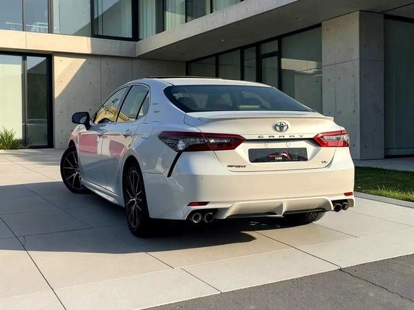 AED 1,599 P.M | 0% DOWN PAYMENT | TOYOTA CAMRY SPORT 3.5L V6 | Full Service History