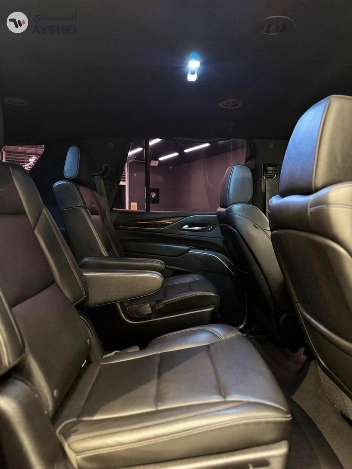 Cadillac Escalade 2021-2-2