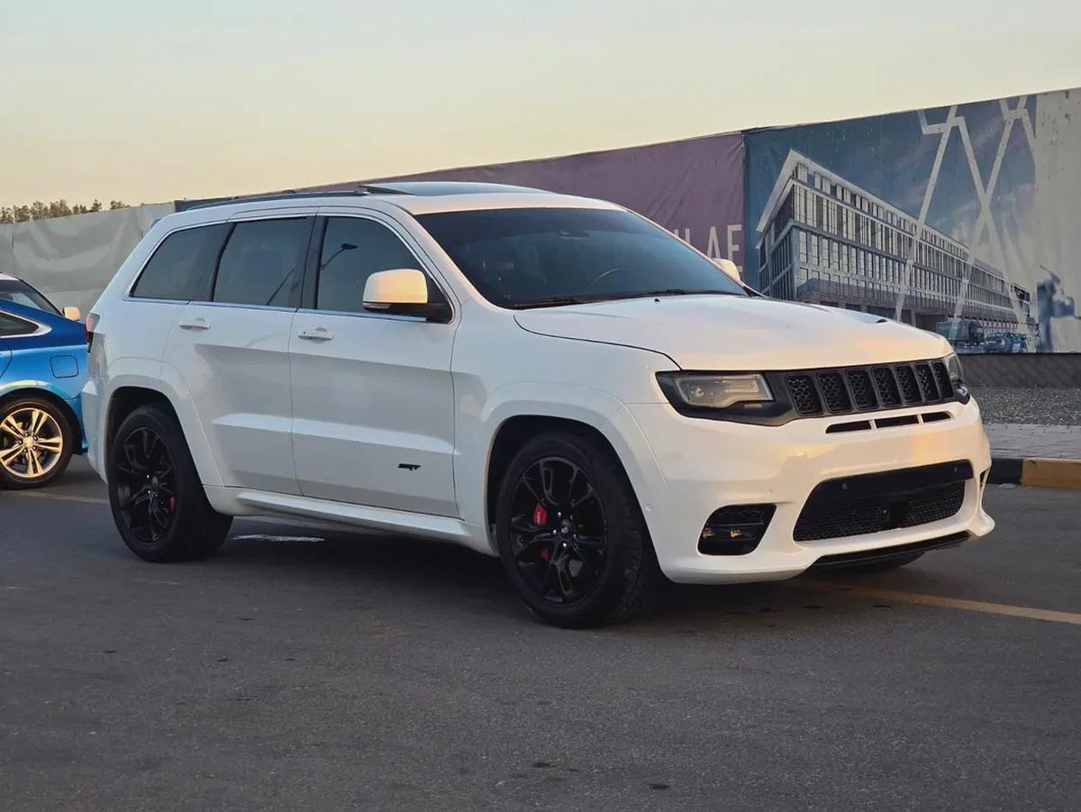 جيب كراند شيروكي 2014 مواصفات خليجية SRT 6.4 بحالة جيدة-1-1