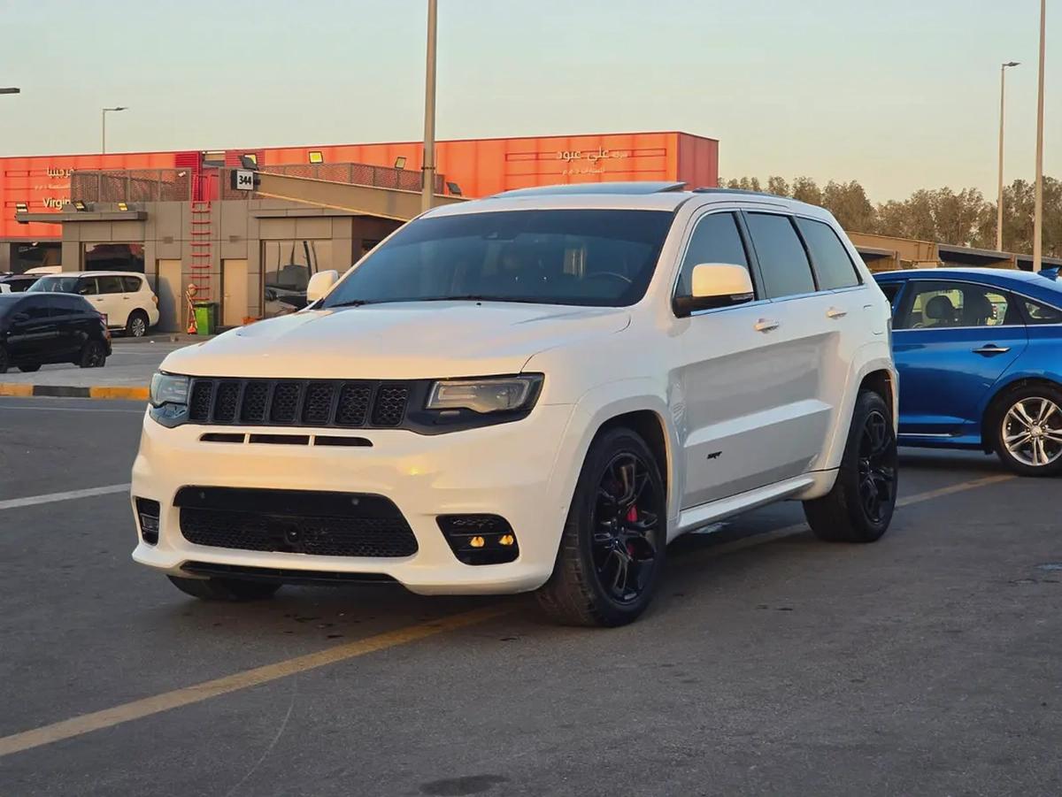 جيب كراند شيروكي 2014 مواصفات خليجية SRT 6.4 بحالة جيدة-2-2