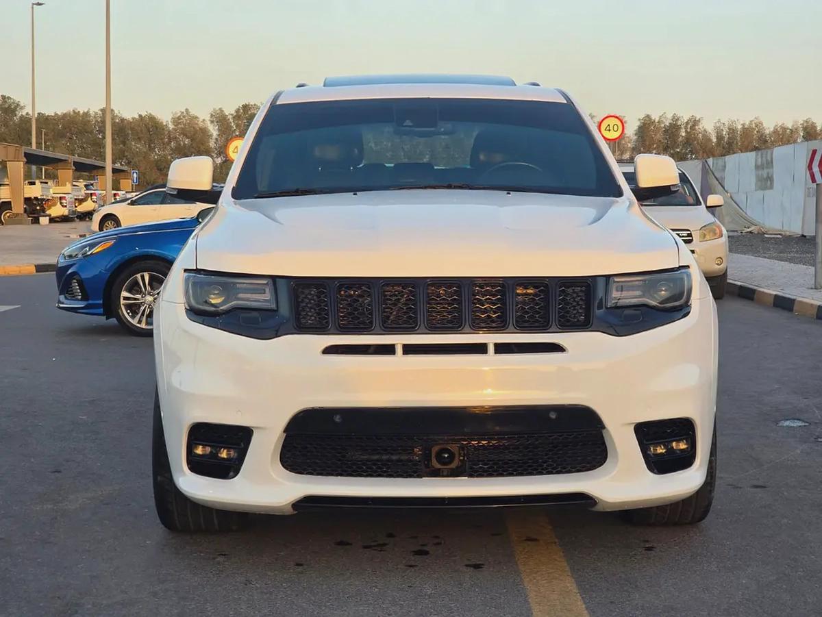 جيب كراند شيروكي 2014 مواصفات خليجية SRT 6.4 بحالة جيدة-3-3