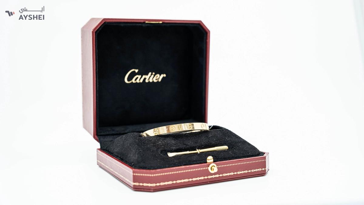 CARTIER LOVE bracelet, classic model - the LOVE bracelet is a jewelry design icon-3-3