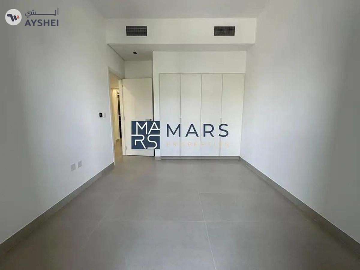 Corner Unit-Bigger Size-Green Community-Luxurious-1-landscape