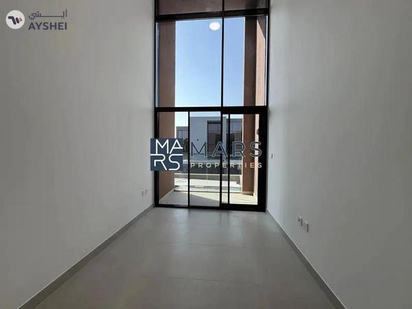 Corner Unit-Bigger Size-Green Community-Luxurious