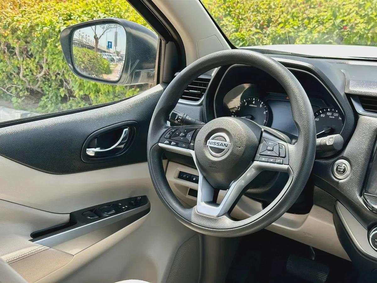 1270/- AED EMI 7-Seater 2023 Nissan Xterra Titanium 2.5L PUSH START || GCC Specs - Well Maintained-7-7