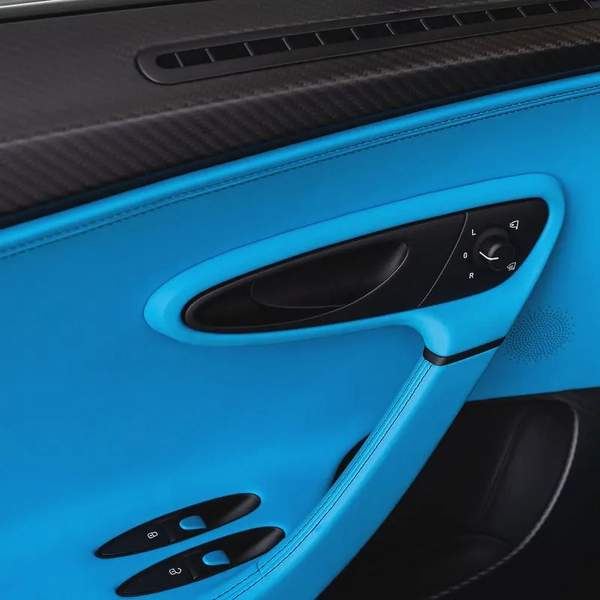 2019 BUGATTI CHIRON SPORT ( 110 Anniversary Edition) (1000KM) ( 4 years Warranty+Service Contract)