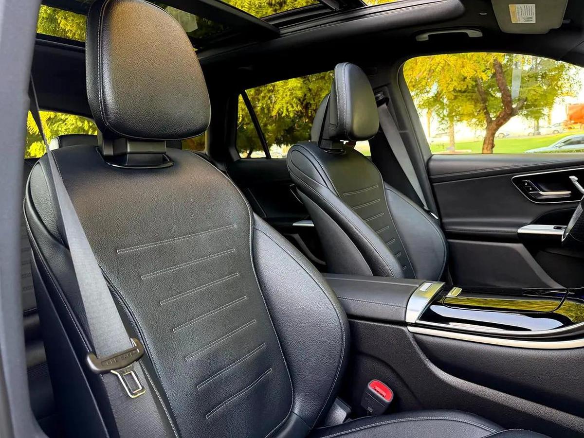 Mercedes Benz GLC 300 FULL OPTIONS UNDER WARRANTY VERY GOOD CONDITION-7-7