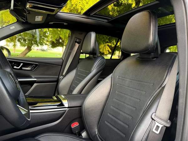 Mercedes Benz GLC 300 FULL OPTIONS UNDER WARRANTY VERY GOOD CONDITION