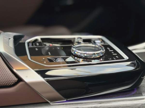 BMW 740i Master Class xDrive GCC Space Under warranty