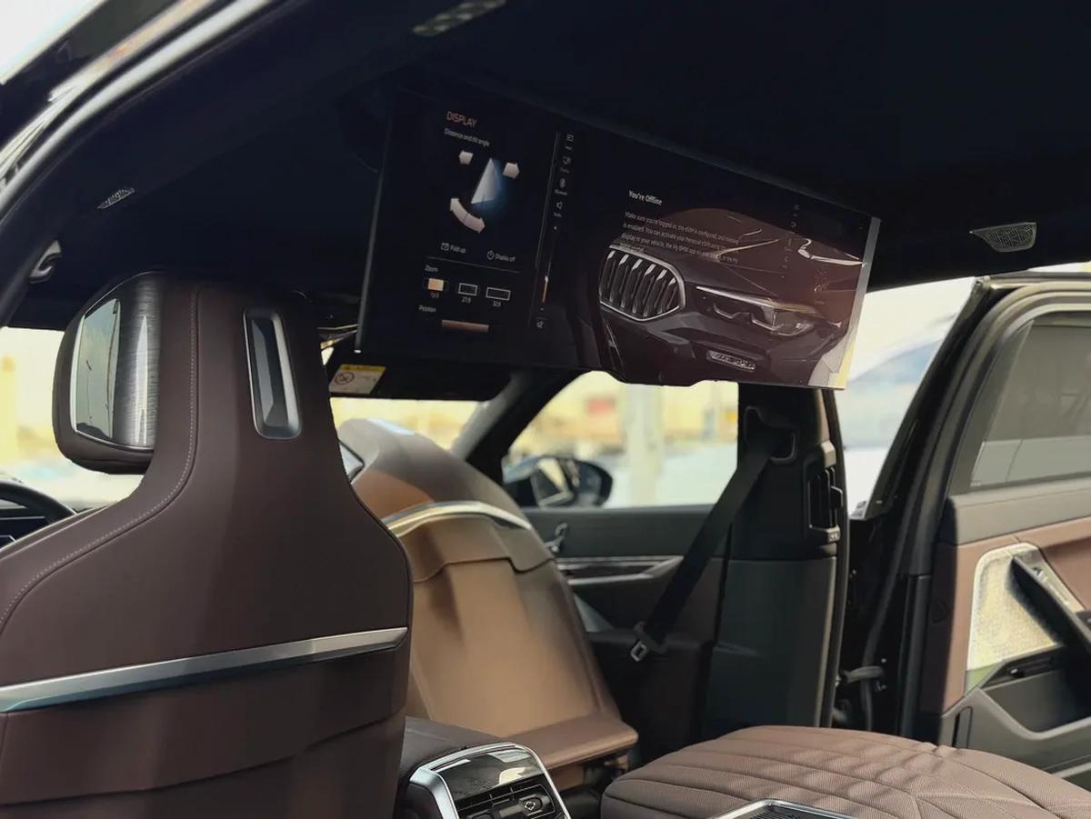 BMW 740i Master Class xDrive GCC Space Under warranty-15-15