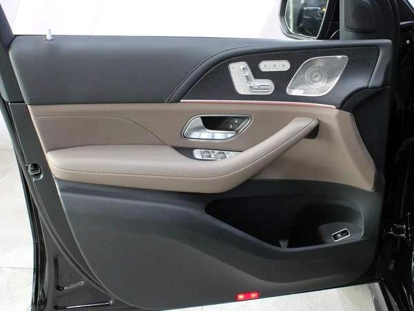 2025 Mercedes-Benz GLE 53 AMG 4Matic Plus - Like New!