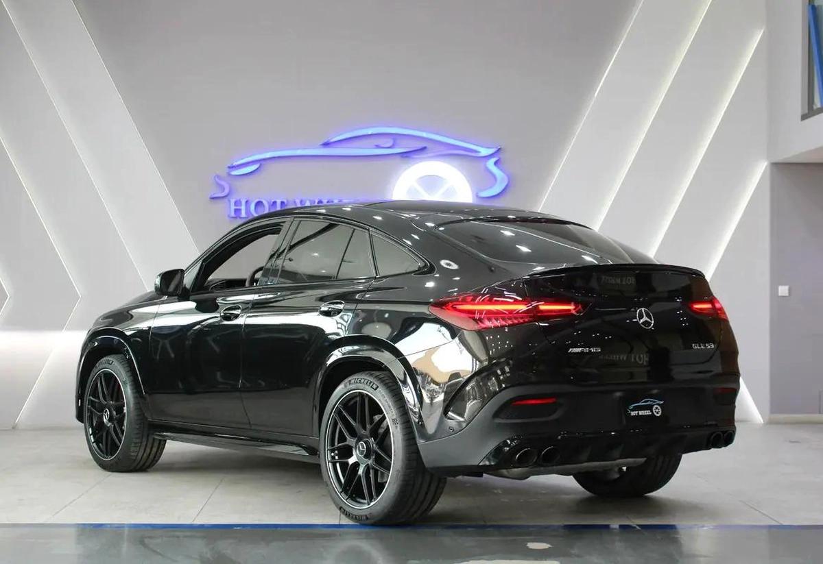 2025 Mercedes-Benz GLE 53 AMG 4Matic Plus - Like New!-3-3