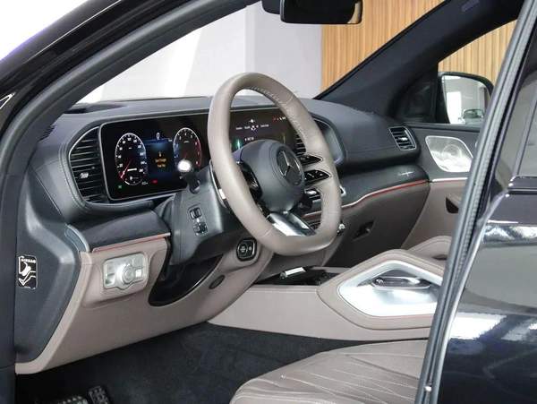 2025 Mercedes-Benz GLE 53 AMG 4Matic Plus - Like New!