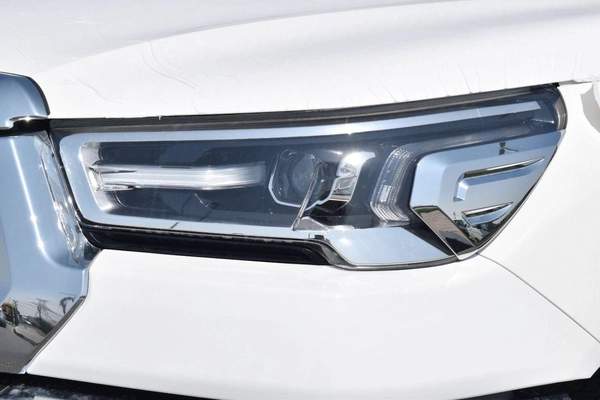 Toyota Hilux HILUX SR5 2.7L V4 PETROL MANUL