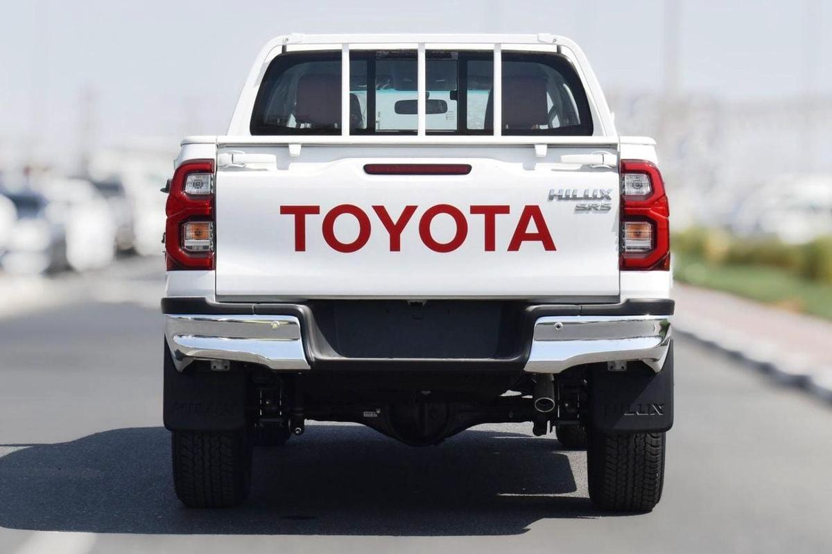 Toyota Hilux HILUX SR5 2.7L V4 PETROL MANUL-4-4