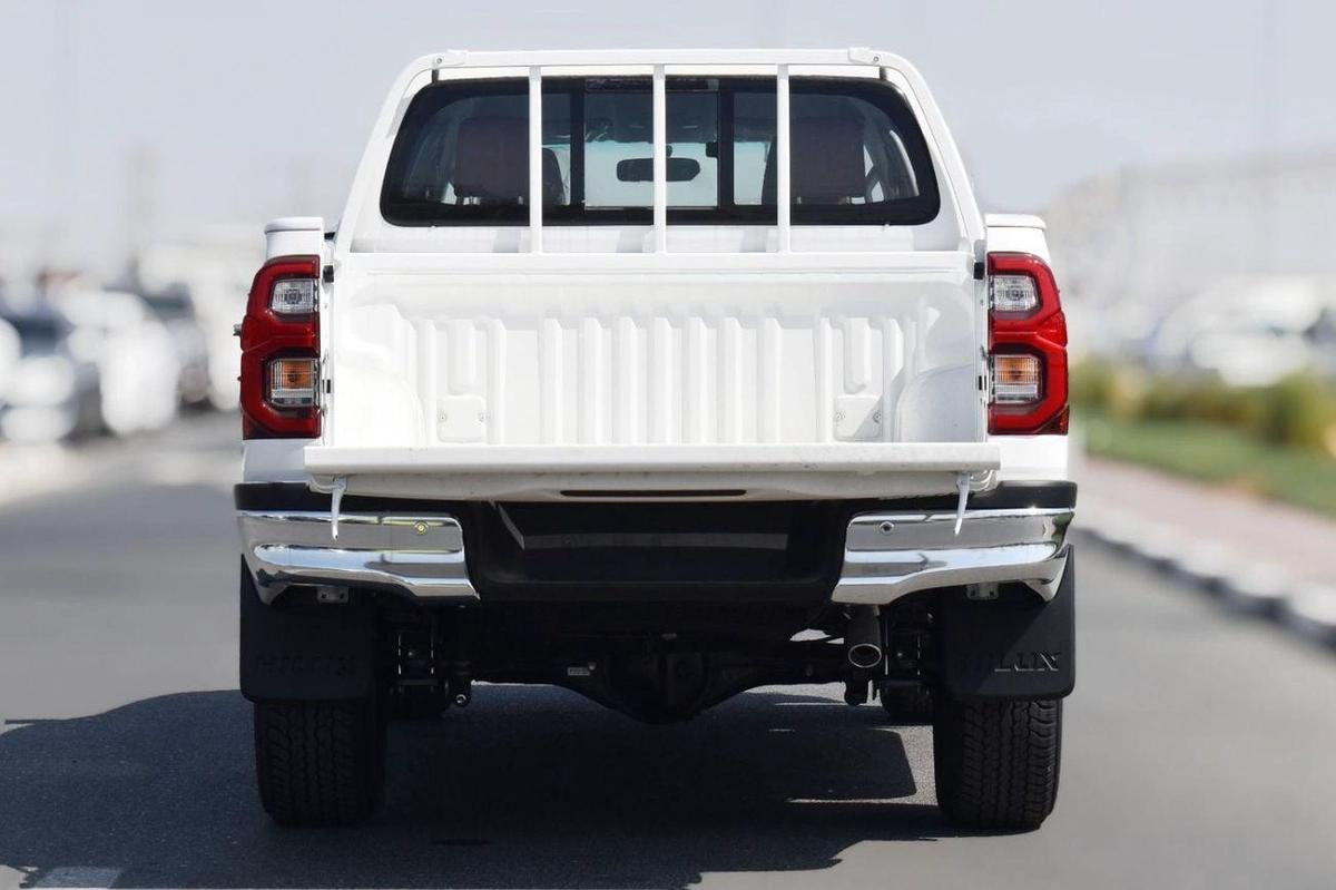 Toyota Hilux HILUX SR5 2.7L V4 PETROL MANUL-5-5