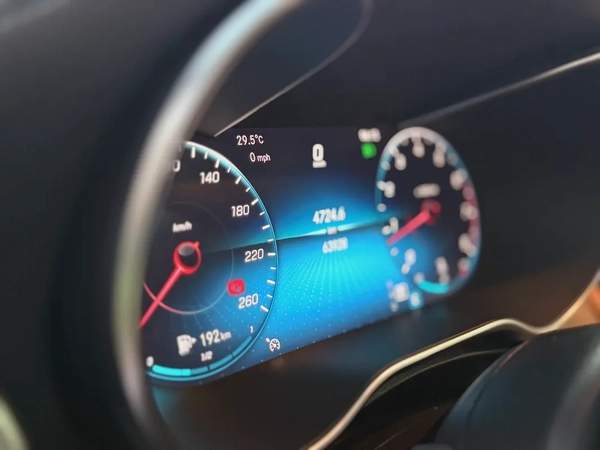 Mercedes C200 AMG Gcc Full Option Free paint super condition