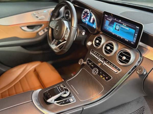 Mercedes C200 AMG Gcc Full Option Free paint super condition