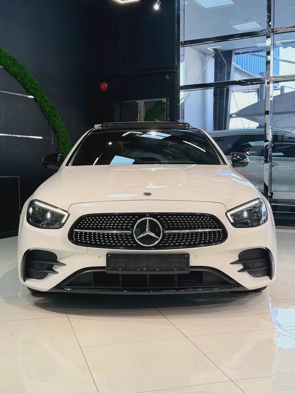 Mercedes-Benz E 300 - 2021 - GCC Specs - Excellent Condition-2-2