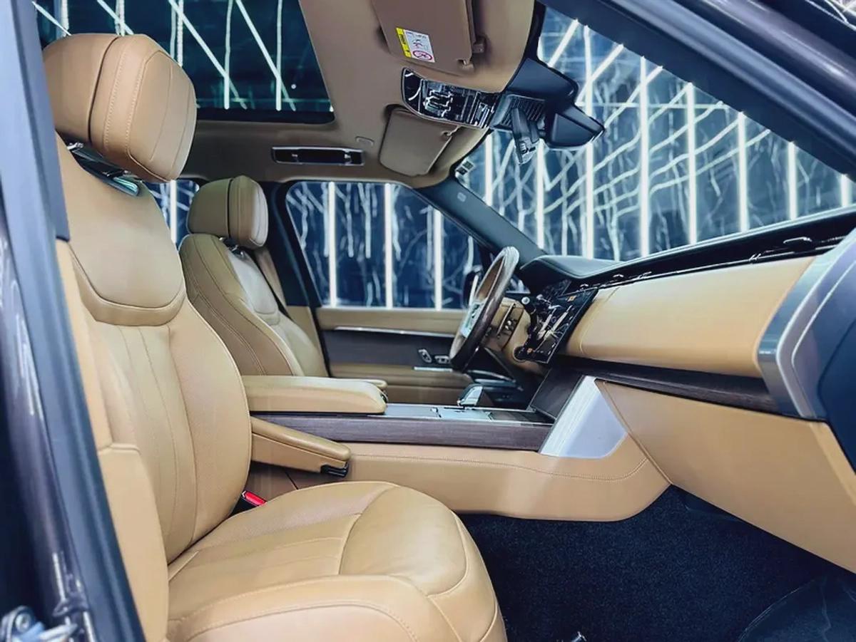 Land Rover Range Rover 2024 GCC specs for 609,000.00 AED-10-10