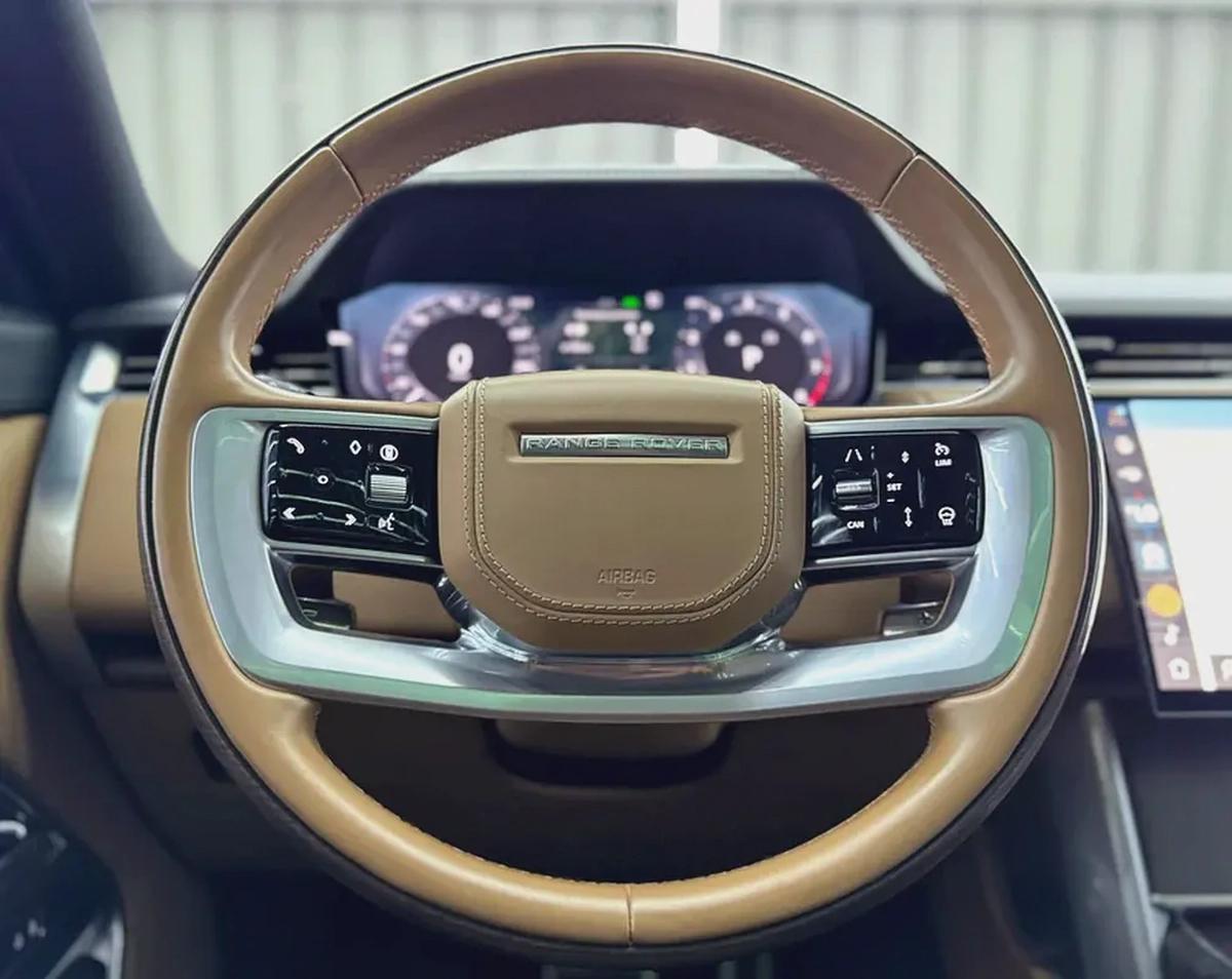 Land Rover Range Rover 2024 GCC specs for 609,000.00 AED-11-11