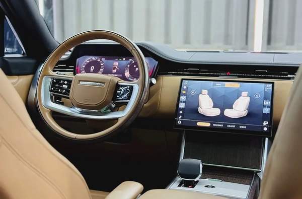 Land Rover Range Rover 2024 GCC specs for 609,000.00 AED