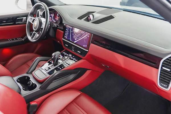 2022 Porsche Cayenne Coupe Platinum / Porsche Warranty / Full Service History