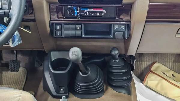 TOYOTA - LAND CRUISER - 70SERIES (GRJ79) - 2025 MODEL - V6 4.0L - 0KM - UNER WARRANTY FROM AGENCY