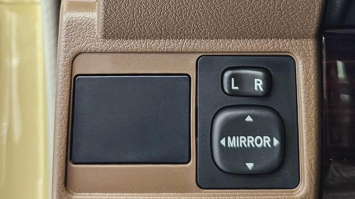 TOYOTA - LAND CRUISER - 70SERIES (GRJ79) - 2025 MODEL - V6 4.0L - 0KM - UNER WARRANTY FROM AGENCY-4-4