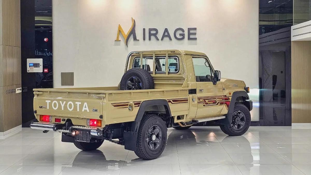 TOYOTA - LAND CRUISER - 70SERIES (GRJ79) - 2025 MODEL - V6 4.0L - 0KM - UNER WARRANTY FROM AGENCY-12-12