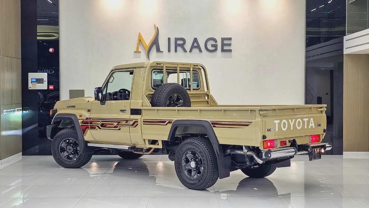 TOYOTA - LAND CRUISER - 70SERIES (GRJ79) - 2025 MODEL - V6 4.0L - 0KM - UNER WARRANTY FROM AGENCY-13-13