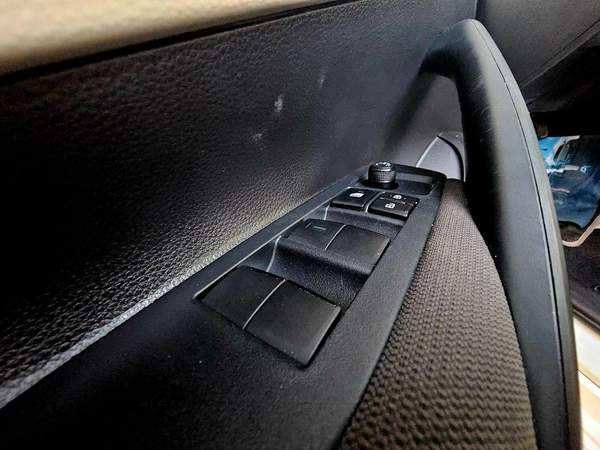 Toyota Corolla XLI GCC 1.6L/ LOW MILEAGE/ CRUISE CONTROL/ FUTTAIM CAR