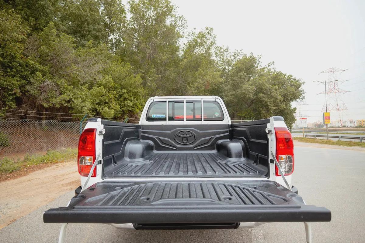 Hilux | Double Cabin 4x2 | Automatic | GCC Specs | Ref#T51049-6-6