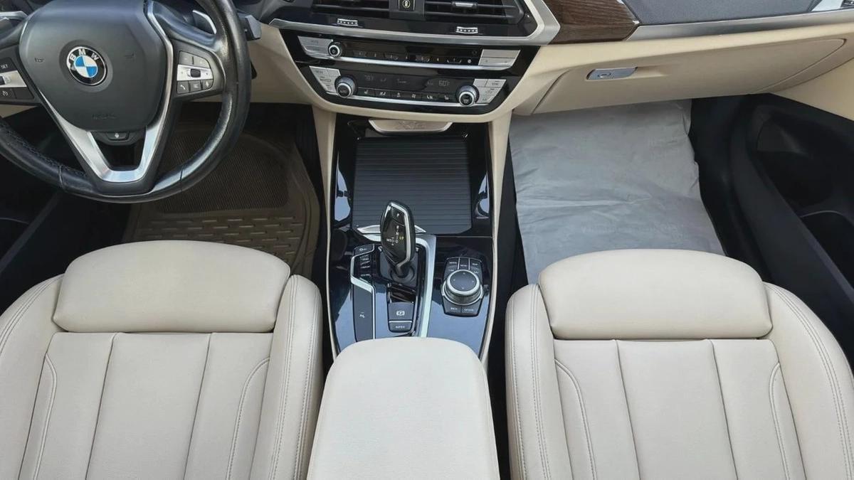BMW X3 xDrive 30i Exclusive 2.0L-9-9