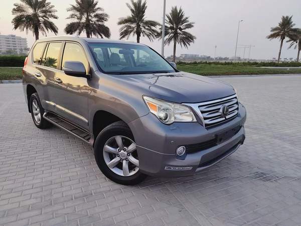 Lexus GX 460 2012 GCC Immaculate Condition Full Option Low KM Car Perfect For Family Use