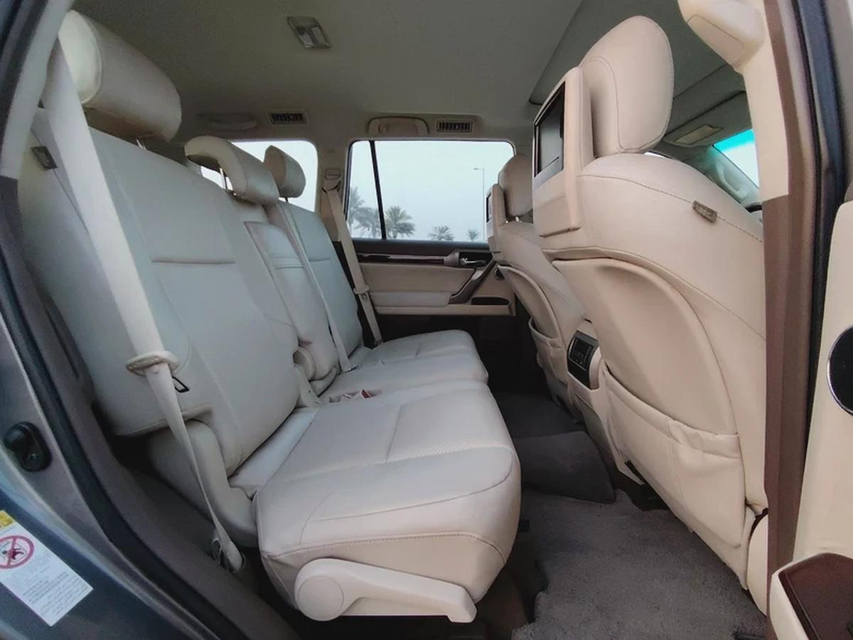 Lexus GX 460 2012 GCC Immaculate Condition Full Option Low KM Car Perfect For Family Use-8-8