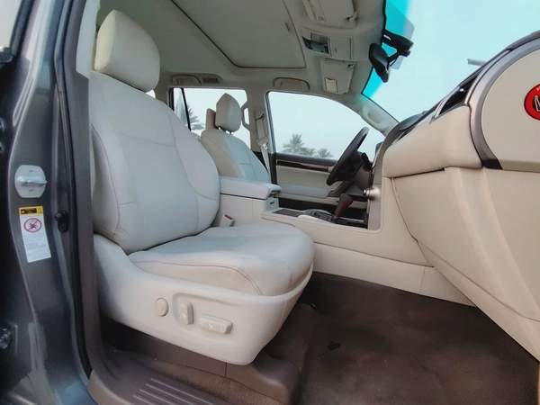 Lexus GX 460 2012 GCC Immaculate Condition Full Option Low KM Car Perfect For Family Use