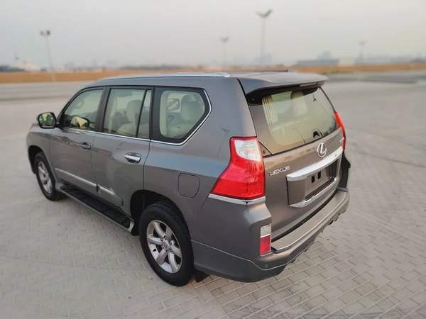 Lexus GX 460 2012 GCC Immaculate Condition Full Option Low KM Car Perfect For Family Use