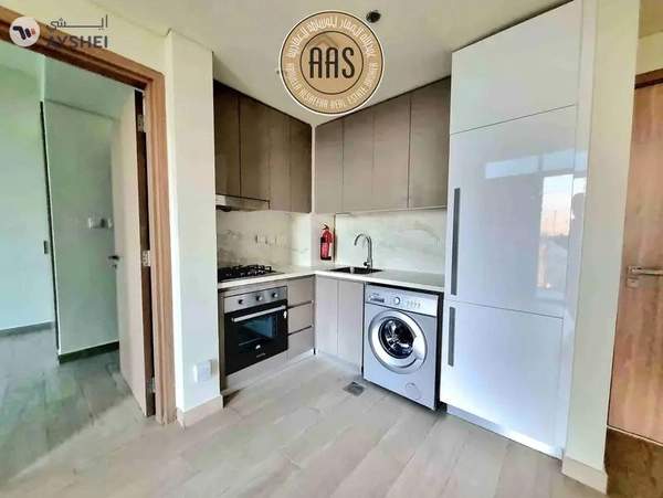Reasonably priced 2BHK • Chiller Free • Available on high Floor • Rent 100k 04 Cheques