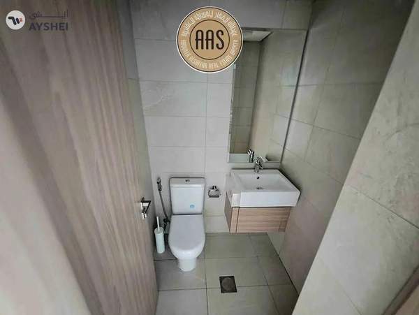 Reasonably priced 2BHK • Chiller Free • Available on high Floor • Rent 100k 04 Cheques