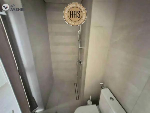 Reasonably priced 2BHK • Chiller Free • Available on high Floor • Rent 100k 04 Cheques