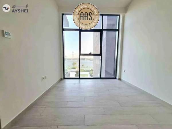 Reasonably priced 2BHK • Chiller Free • Available on high Floor • Rent 100k 04 Cheques